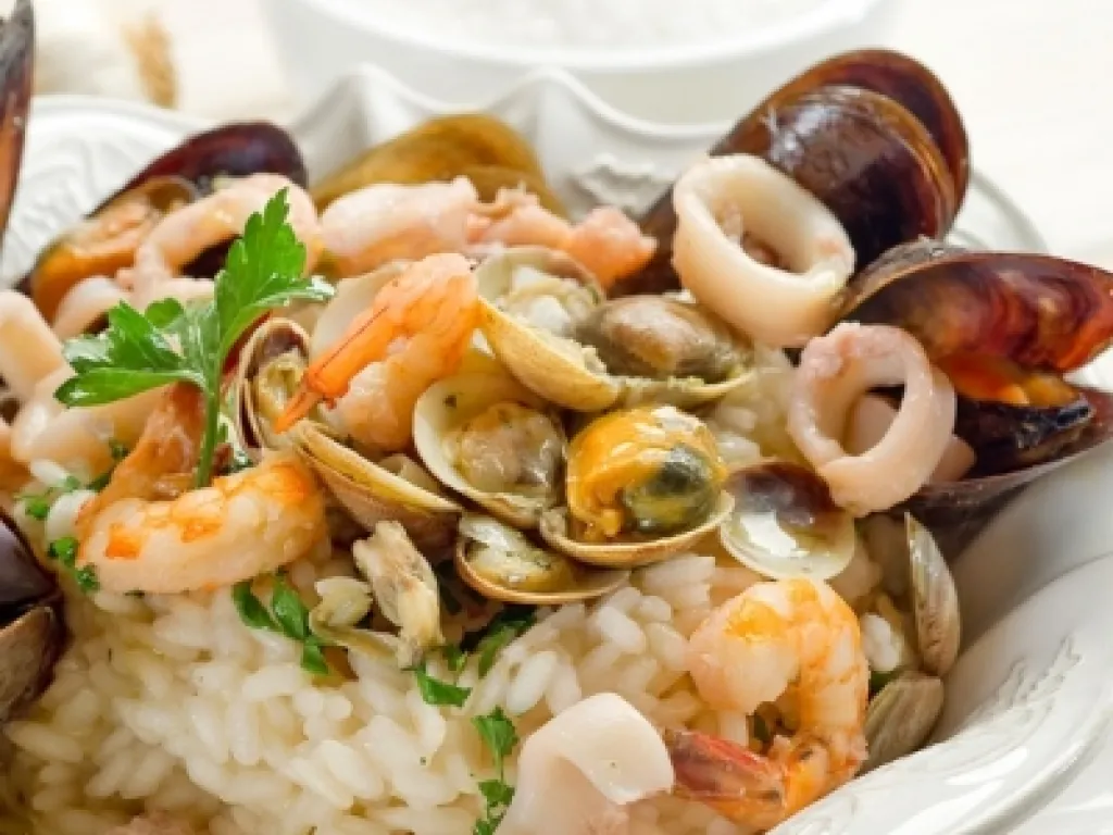 Cena A Base Di Pesce Per 10 Persone