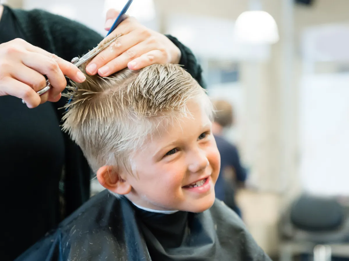 tagli di capelli classici da ragazzino